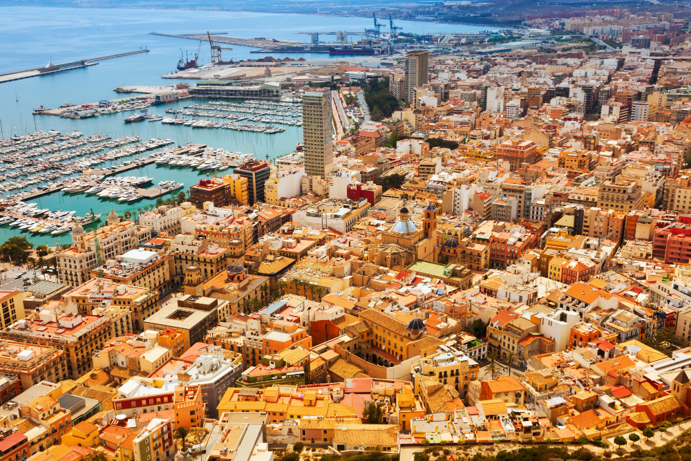 Perito para choches, y viviendas en Alicante, Benidorm, Jávea y Calpe. Asesoramiento sin Compromiso.