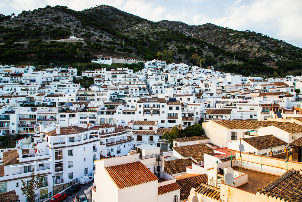Pertio en Mijas para viviendas, industria y vehículos