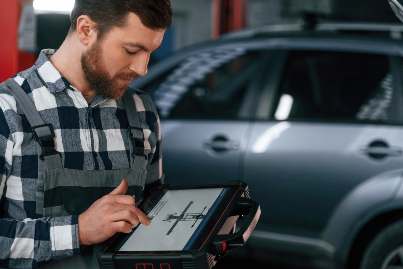  ¿Cuánto cuesta un peritaje de coche en España y qué incluye el informe?